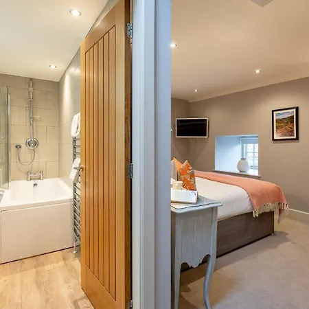 Henry * Richmond (North Yorkshire)